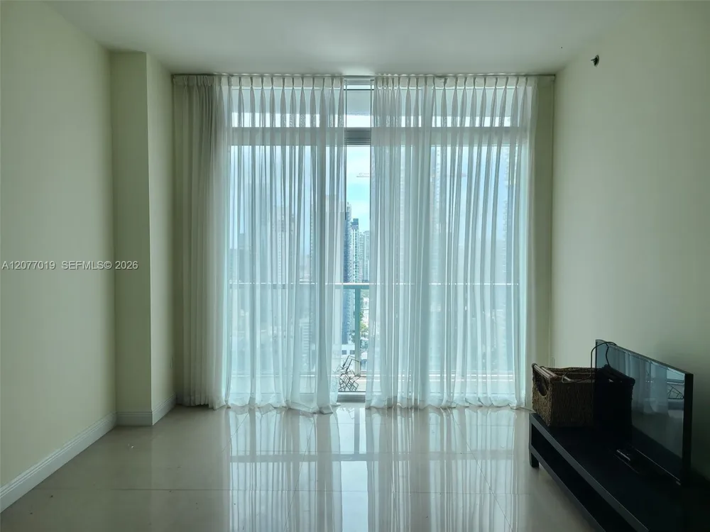 55 SE 6th St #4106 Miami, FL 33131