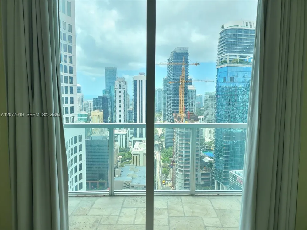 55 SE 6th St #4106 Miami, FL 33131