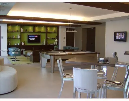 55 SE 6th St #4106 Miami, FL 33131