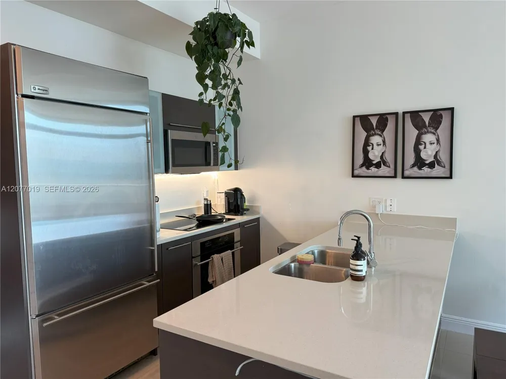 55 SE 6th St #4106 Miami, FL 33131