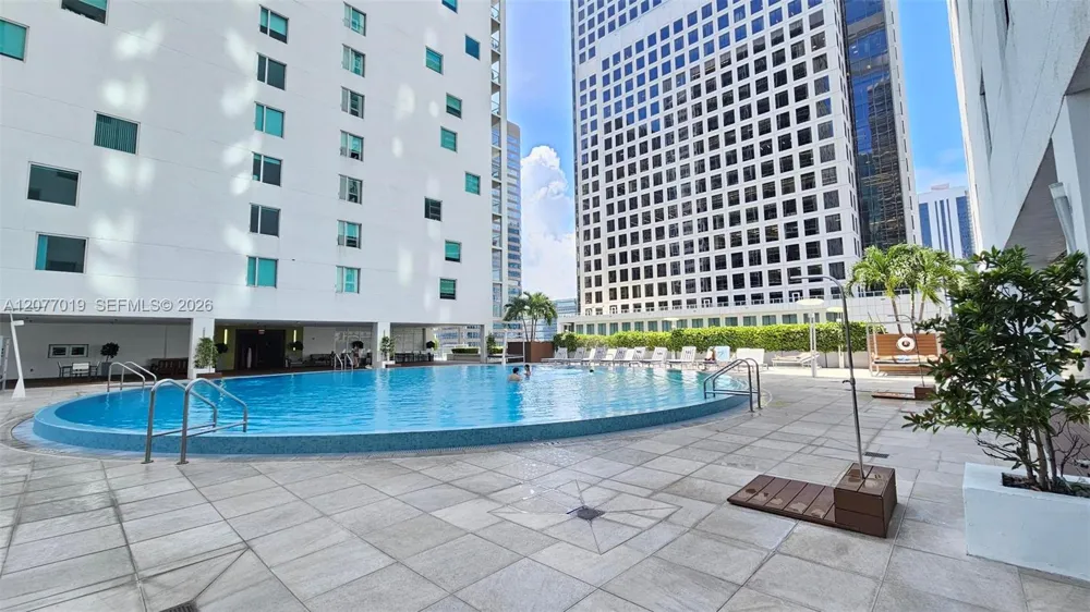 55 SE 6th St #4106 Miami, FL 33131