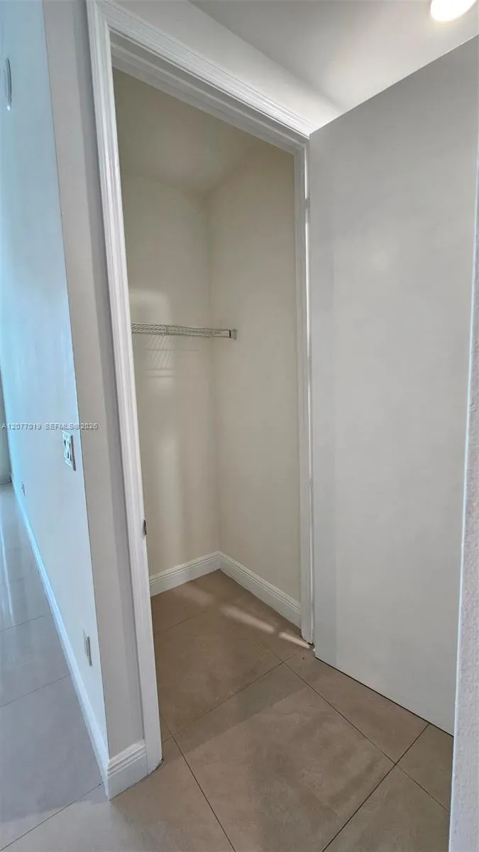 55 SE 6th St #4106 Miami, FL 33131