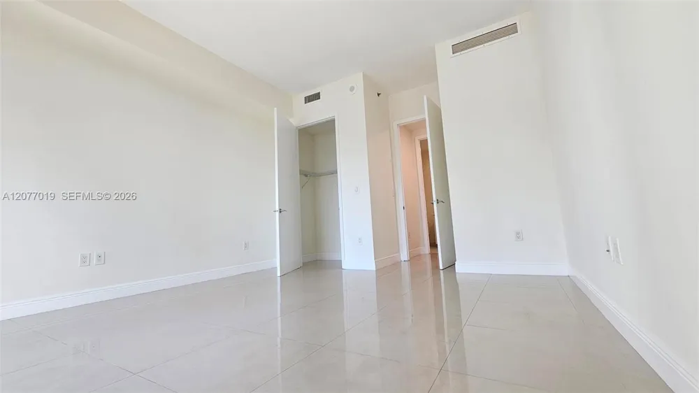 55 SE 6th St #4106 Miami, FL 33131