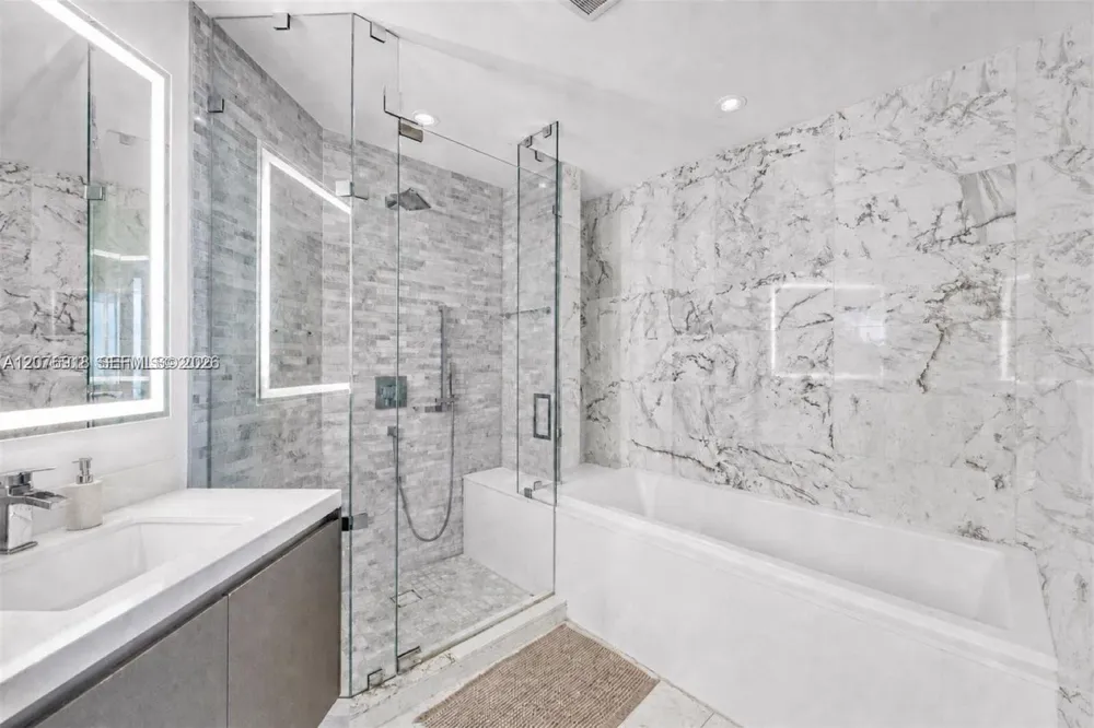 851 NE 1st Ave #2408 Miami, FL 33132