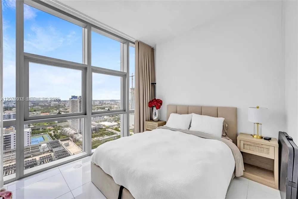851 NE 1st Ave #2408 Miami, FL 33132