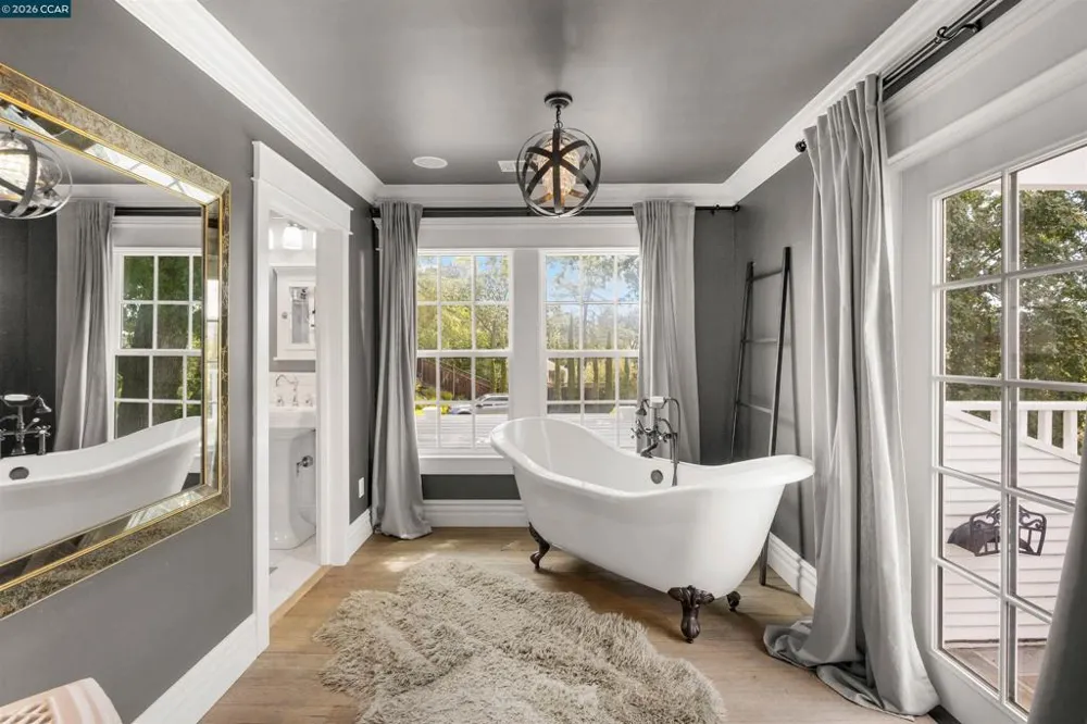 950 Country Lane Walnut Creek, CA 94596