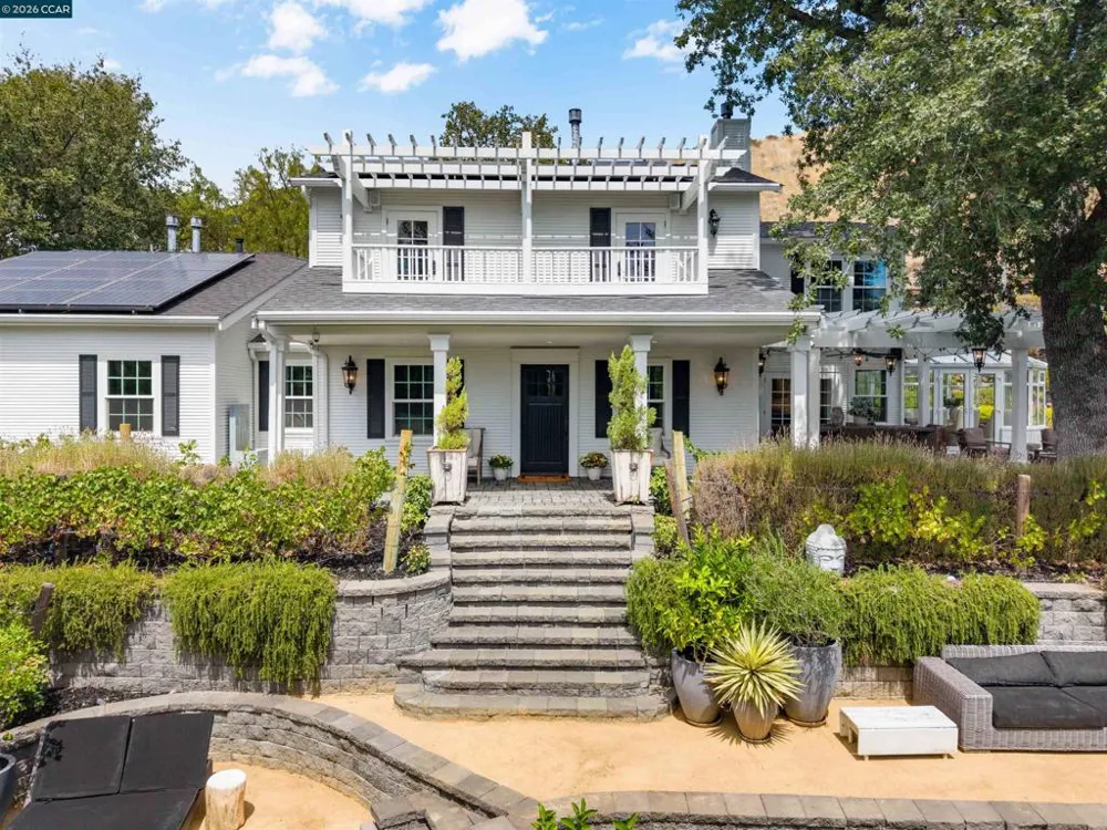 950 Country Lane Walnut Creek, CA 94596