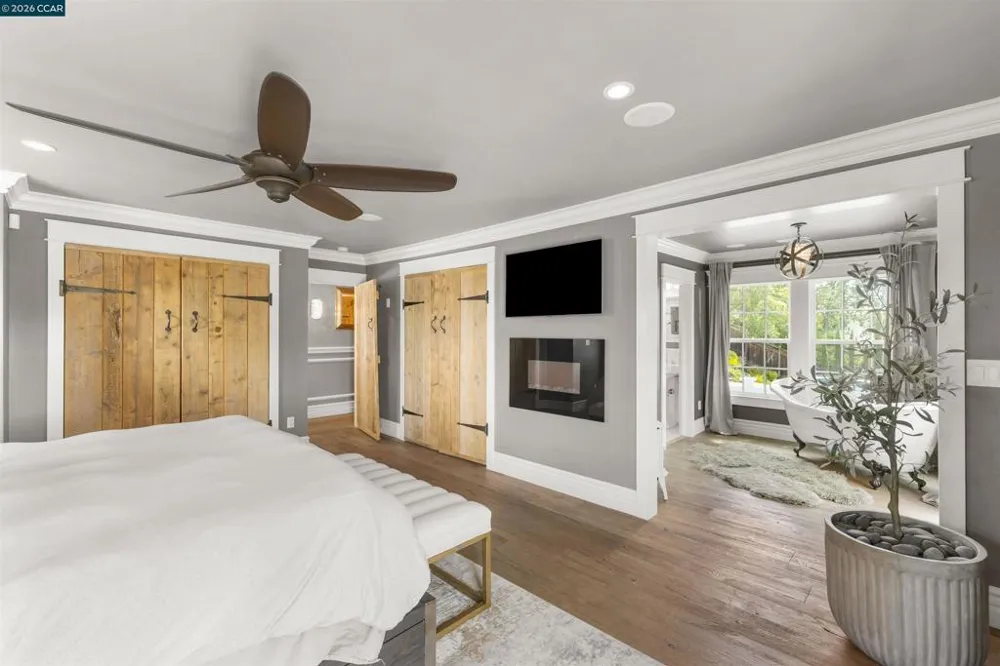 950 Country Lane Walnut Creek, CA 94596