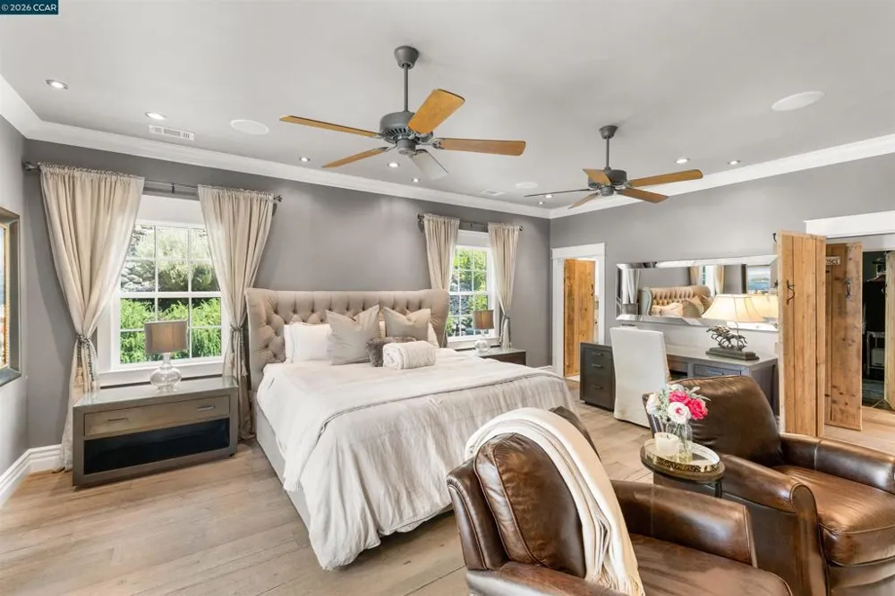 950 Country Lane Walnut Creek, CA 94596