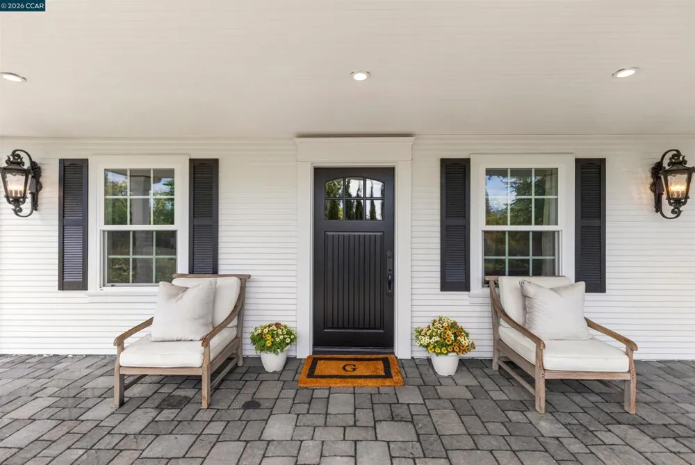 950 Country Lane Walnut Creek, CA 94596