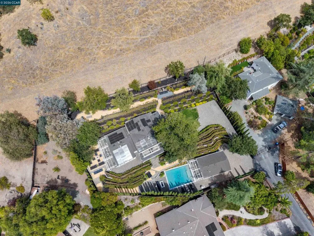 950 Country Lane Walnut Creek, CA 94596