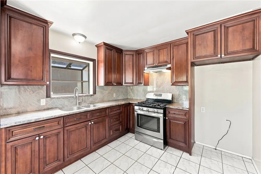 5523 Mavis Whittier, CA 90601