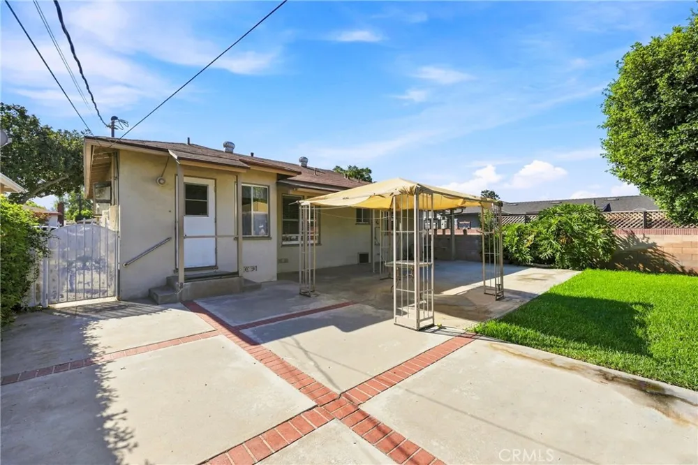 5523 Mavis Whittier, CA 90601