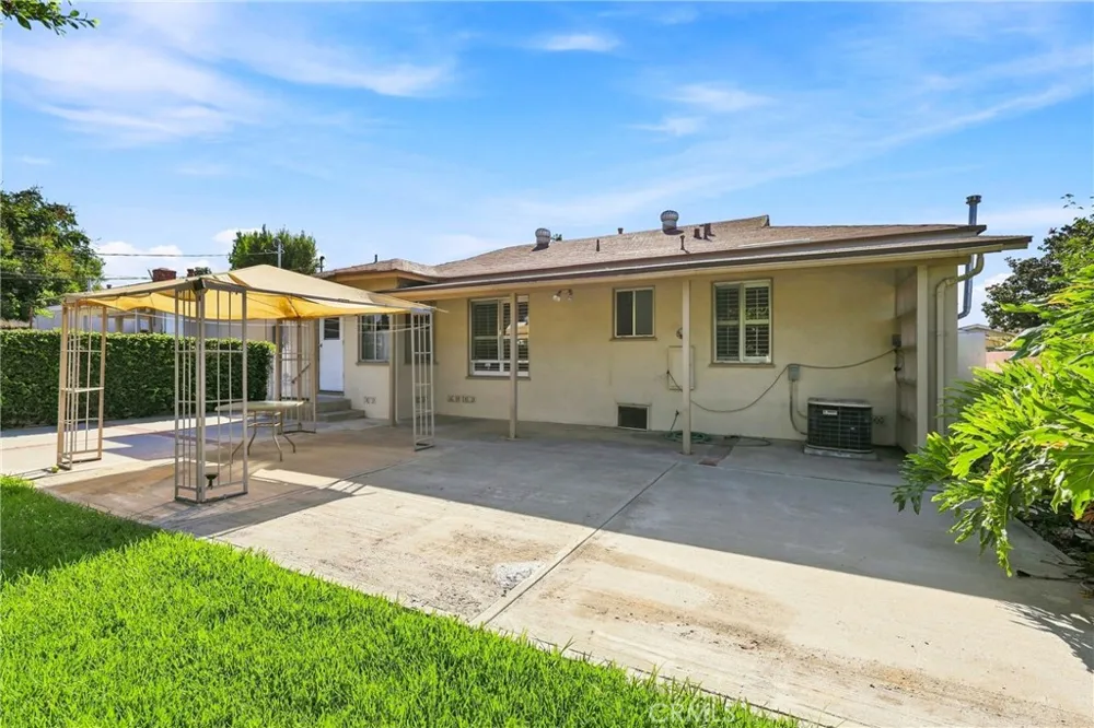 5523 Mavis Whittier, CA 90601