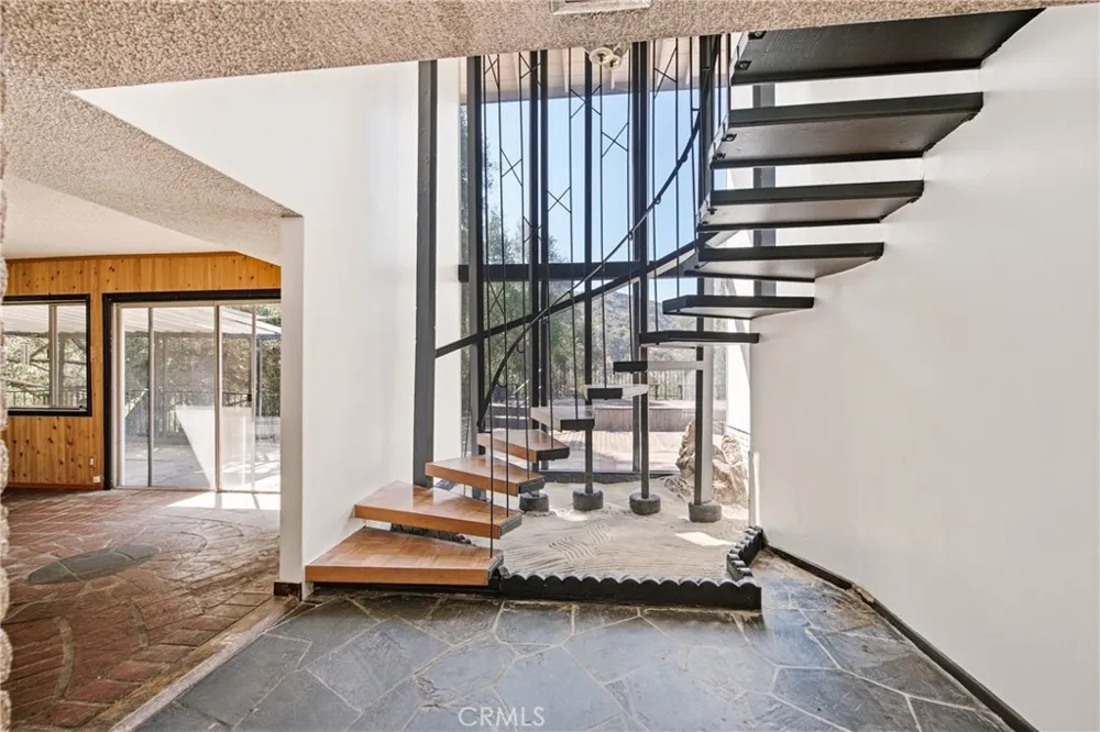 2125 Eastedge Glendale, CA 91206