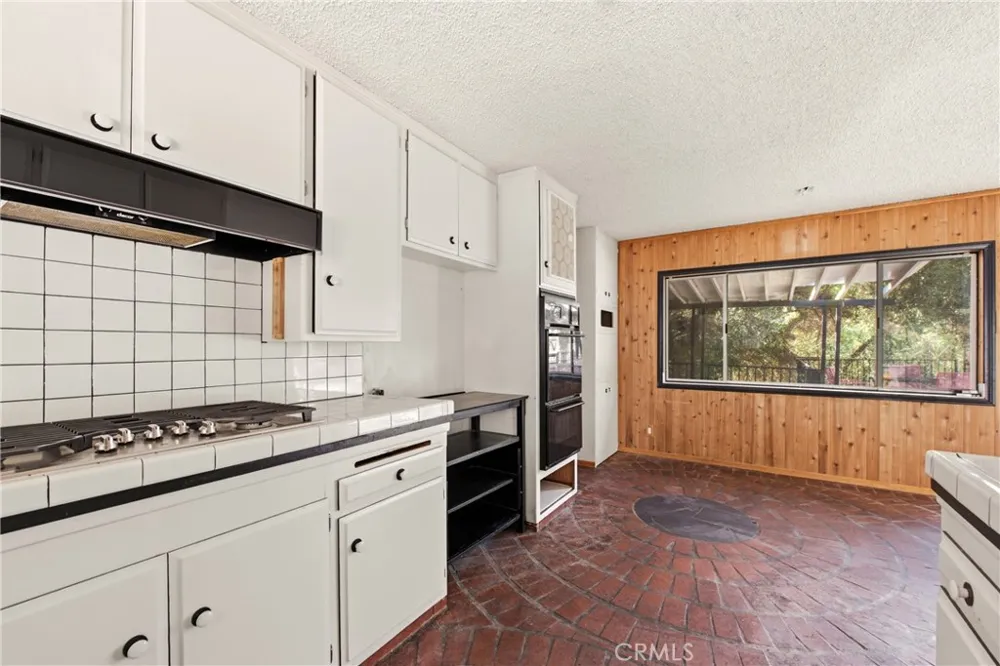 2125 Eastedge Glendale, CA 91206