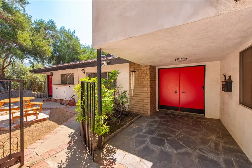 2125 Eastedge Glendale, CA 91206
