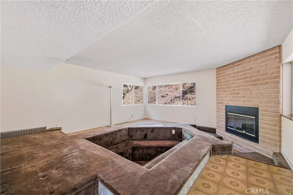 2125 Eastedge Glendale, CA 91206