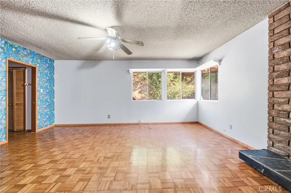 2125 Eastedge Glendale, CA 91206