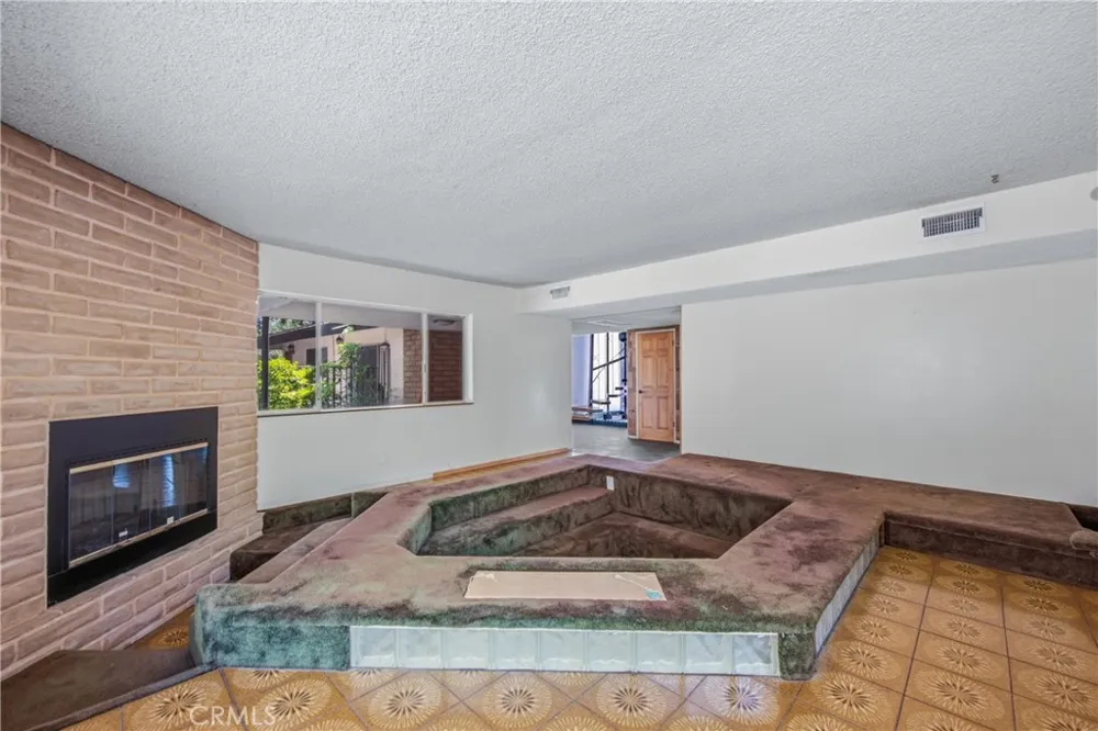 2125 Eastedge Glendale, CA 91206