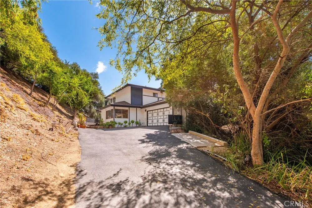 2125 Eastedge Glendale, CA 91206