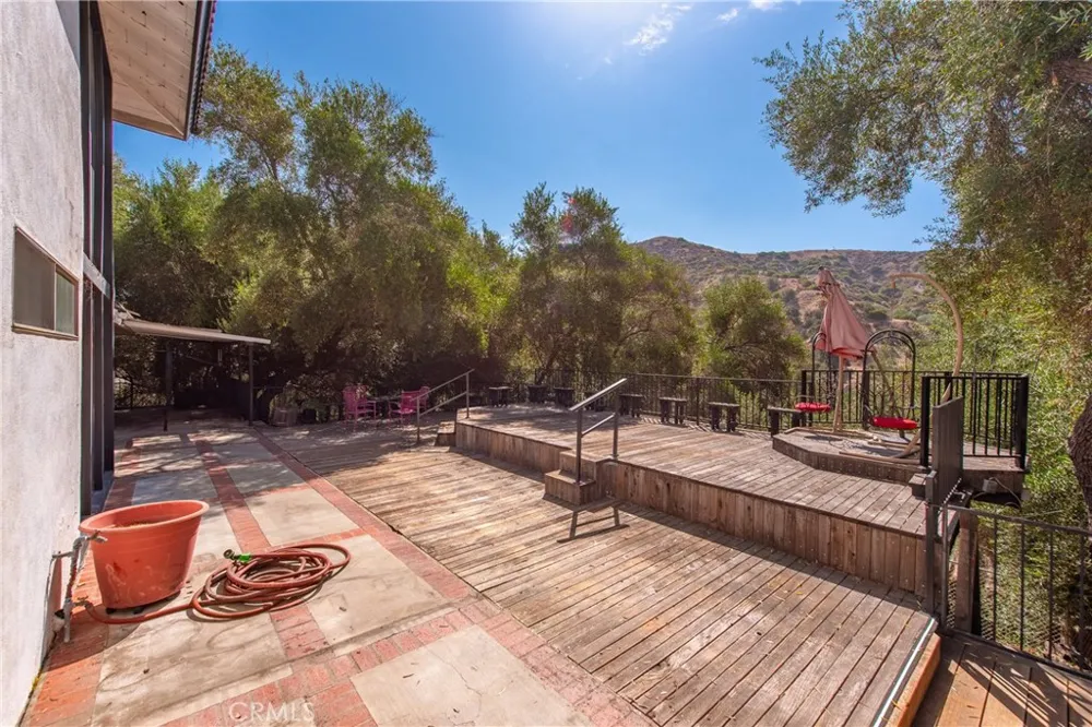 2125 Eastedge Glendale, CA 91206