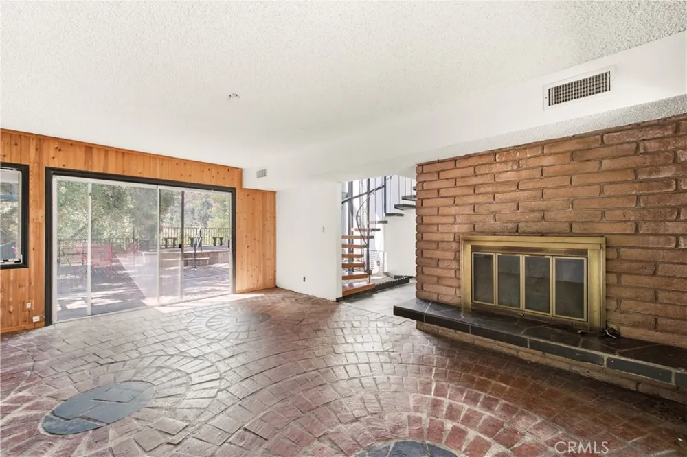 2125 Eastedge Glendale, CA 91206