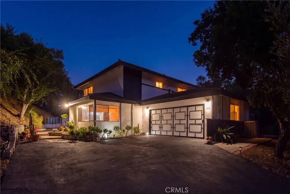 2125 Eastedge Glendale, CA 91206