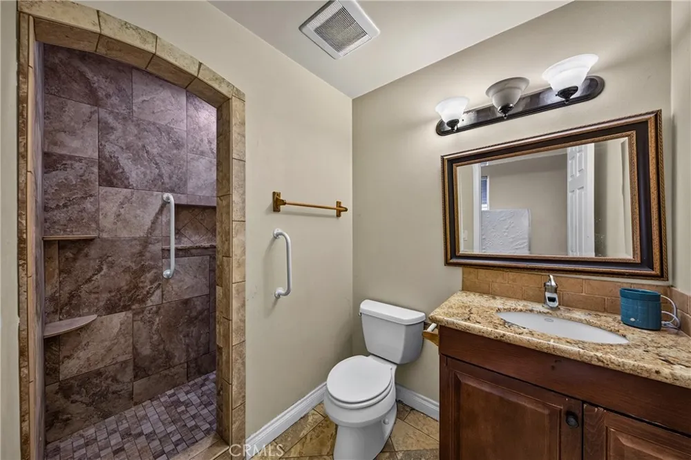 2174 W Lincoln Banning, CA 92220