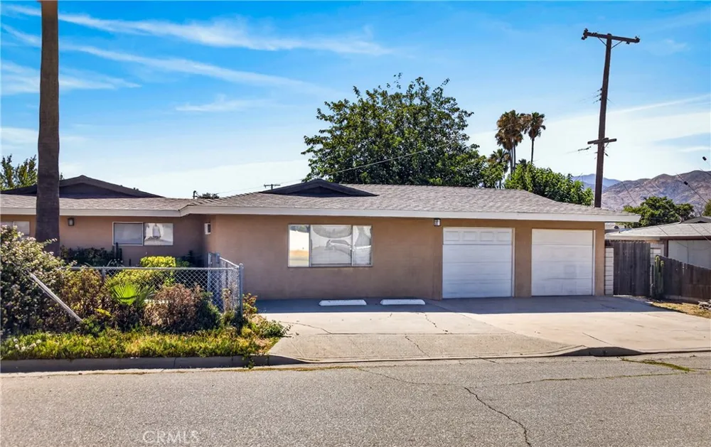 2174 W Lincoln Banning, CA 92220