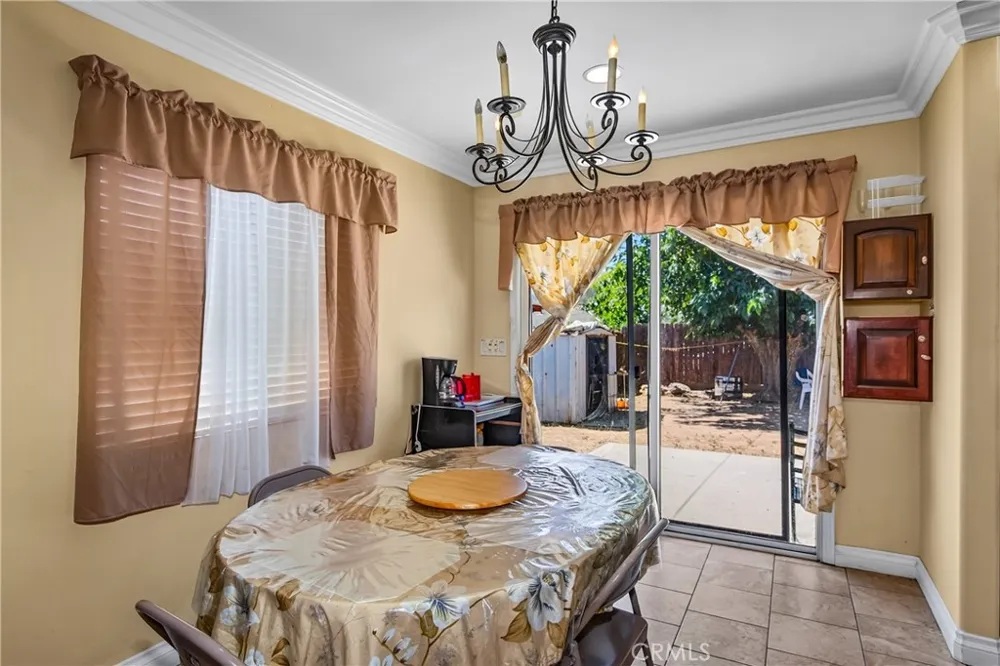 2174 W Lincoln Banning, CA 92220