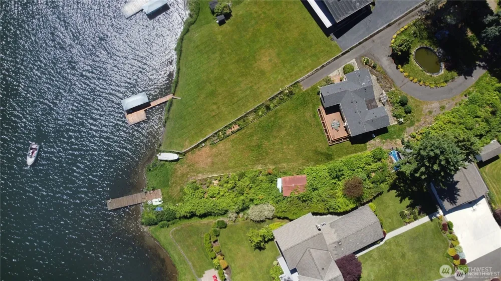 5104 NW Sammamish Road Issaquah, WA 98027