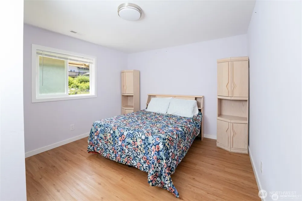 5104 NW Sammamish Road Issaquah, WA 98027