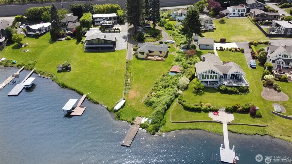 5104 NW Sammamish Road Issaquah, WA 98027