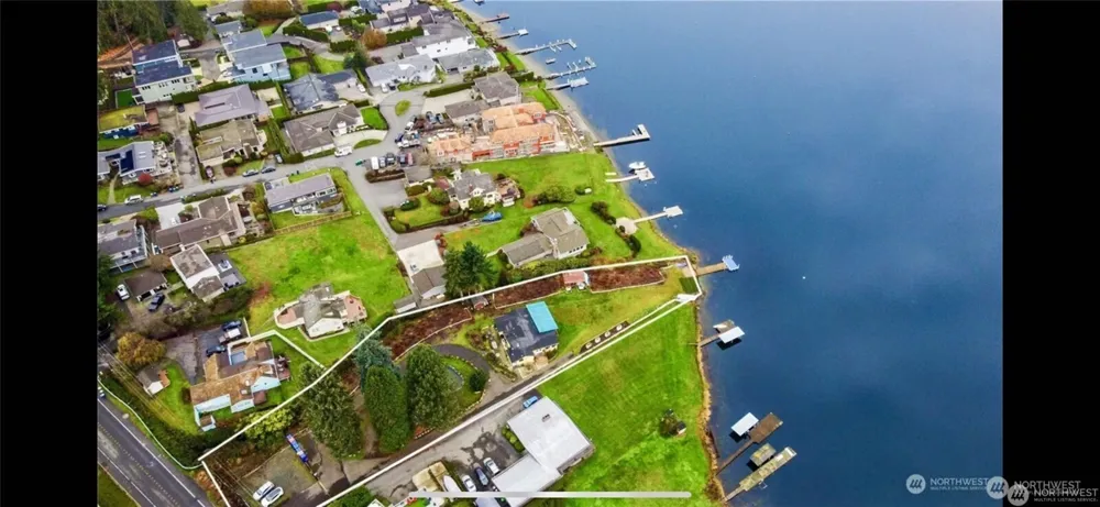 5104 NW Sammamish Road Issaquah, WA 98027
