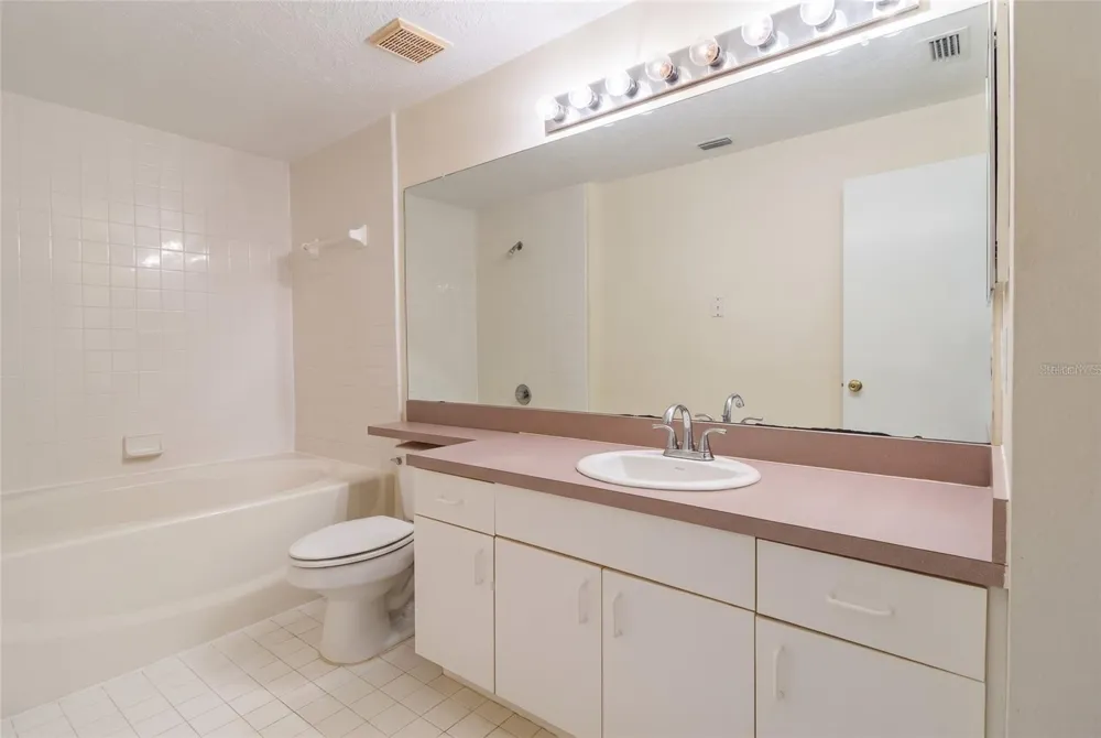 5500 METROWEST BOULEVARD #211 Orlando, FL 32811