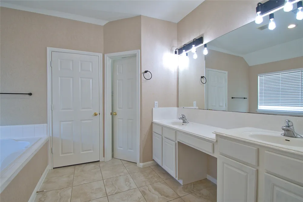 13528 Oregon Flats Trail Austin, TX 78727