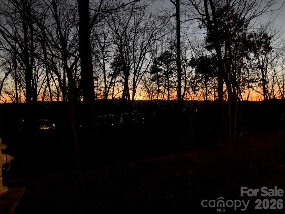 28 Samuel Ashe Drive Asheville, NC 28805