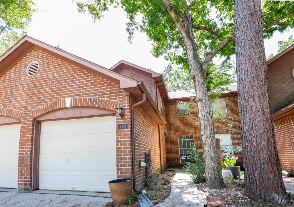 118 Willowwood Circle Montgomery, TX 77381