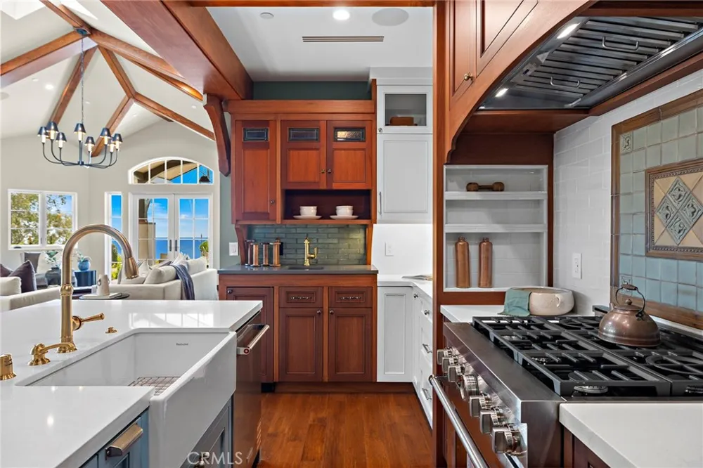3002 Dorn Court Laguna Beach, CA 92651