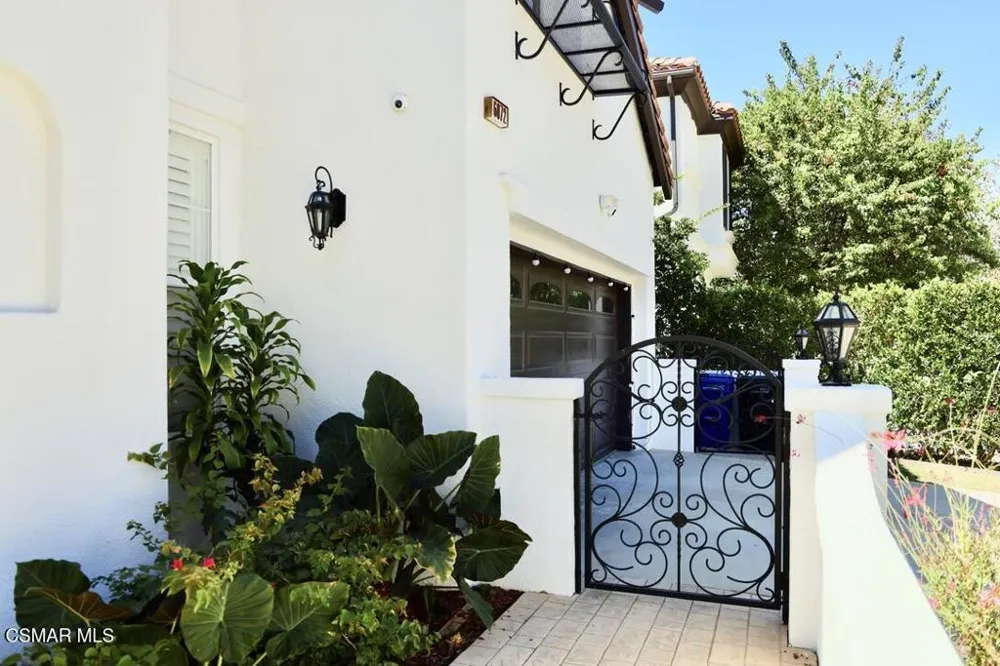 6072 Mandeville Place Oak Park, CA 91377