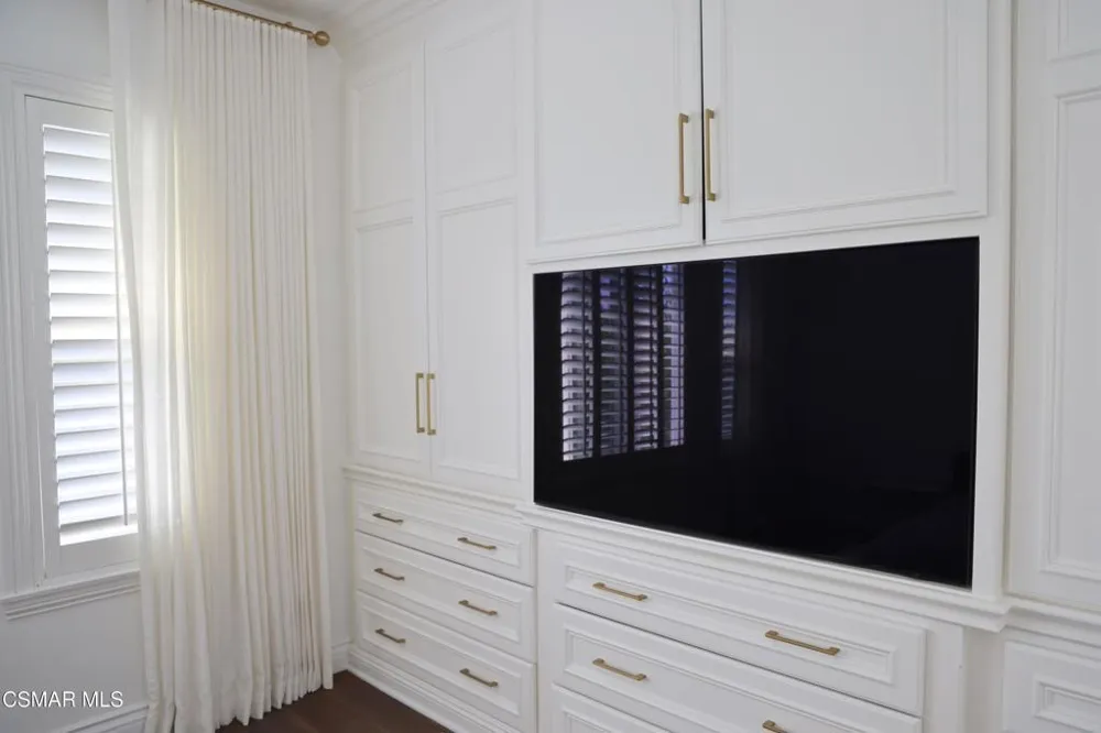 6072 Mandeville Place Oak Park, CA 91377