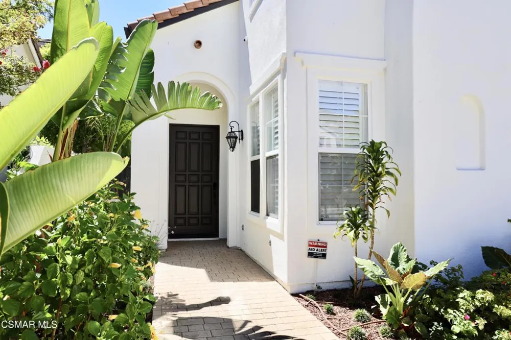 6072 Mandeville Place Oak Park, CA 91377