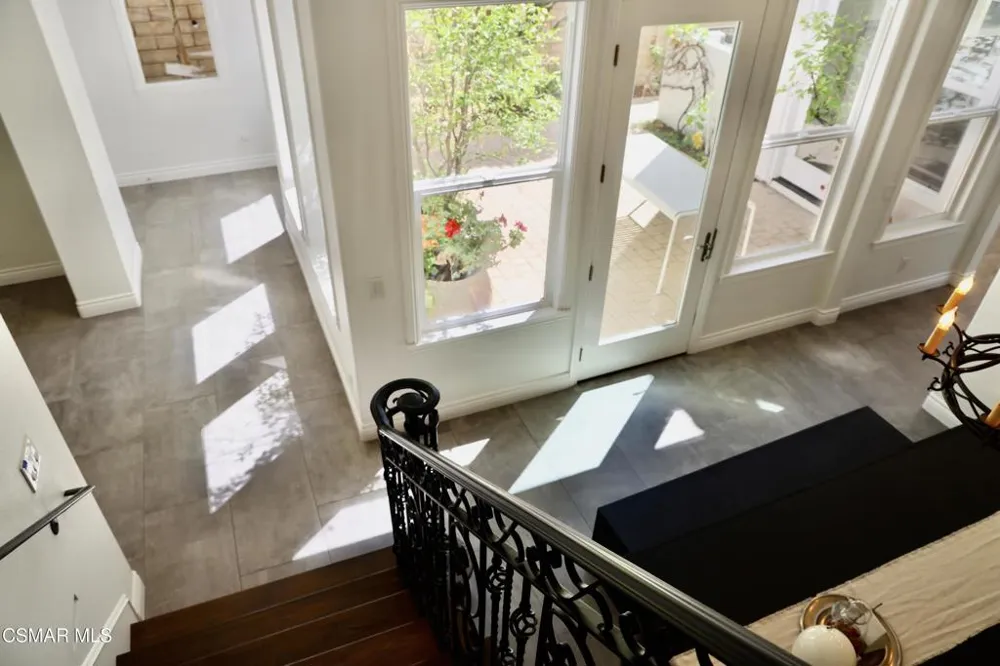 6072 Mandeville Place Oak Park, CA 91377