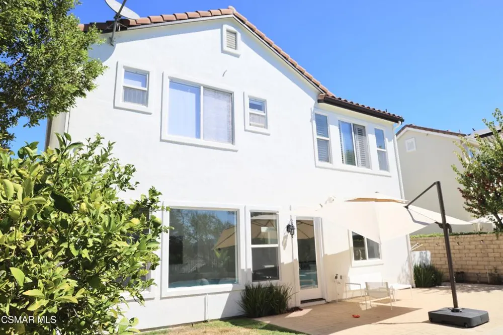 6072 Mandeville Place Oak Park, CA 91377