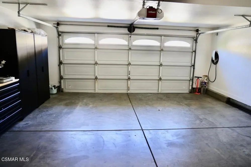 6072 Mandeville Place Oak Park, CA 91377