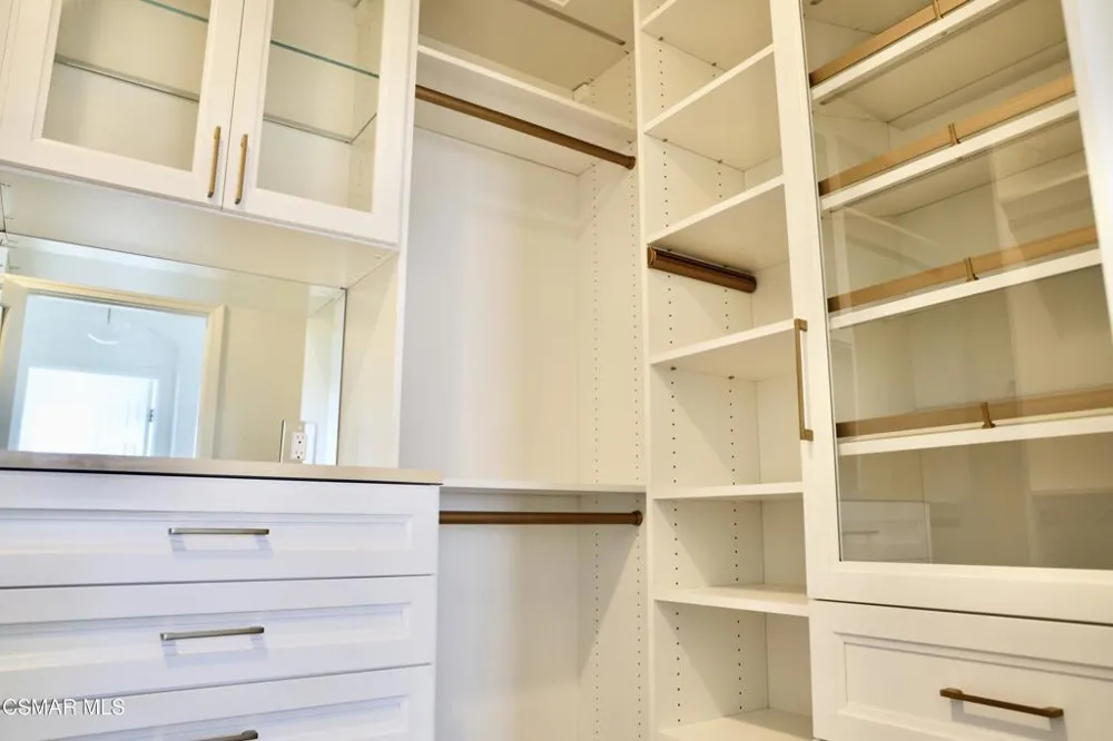 6072 Mandeville Place Oak Park, CA 91377