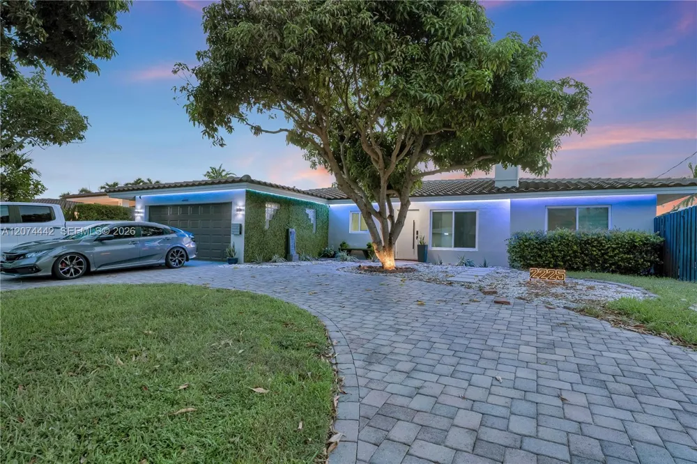 2225 NE 16th Ave Wilton Manors, FL 33305
