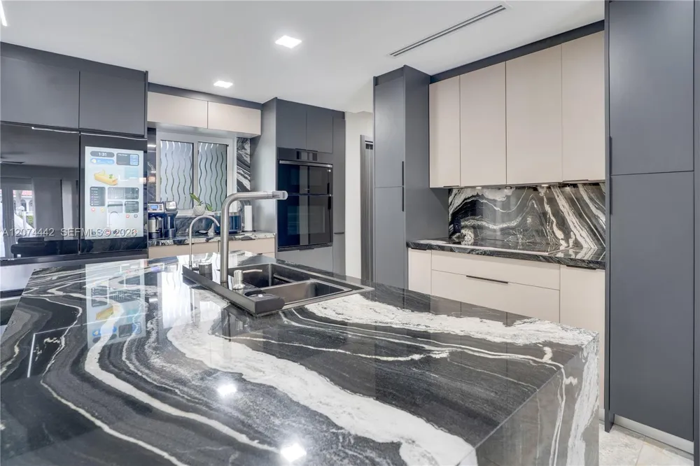2225 NE 16th Ave Wilton Manors, FL 33305