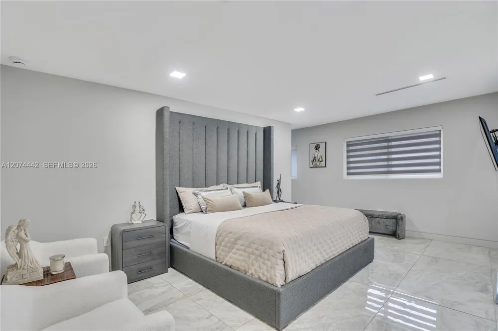 2225 NE 16th Ave Wilton Manors, FL 33305